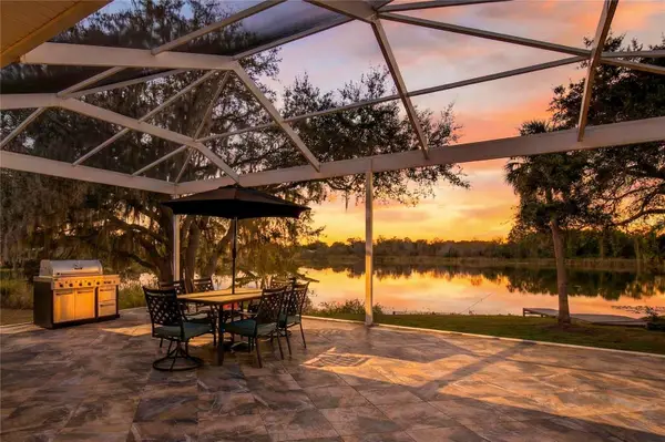 264 S Central Avenue, UMATILLA, FL 32784