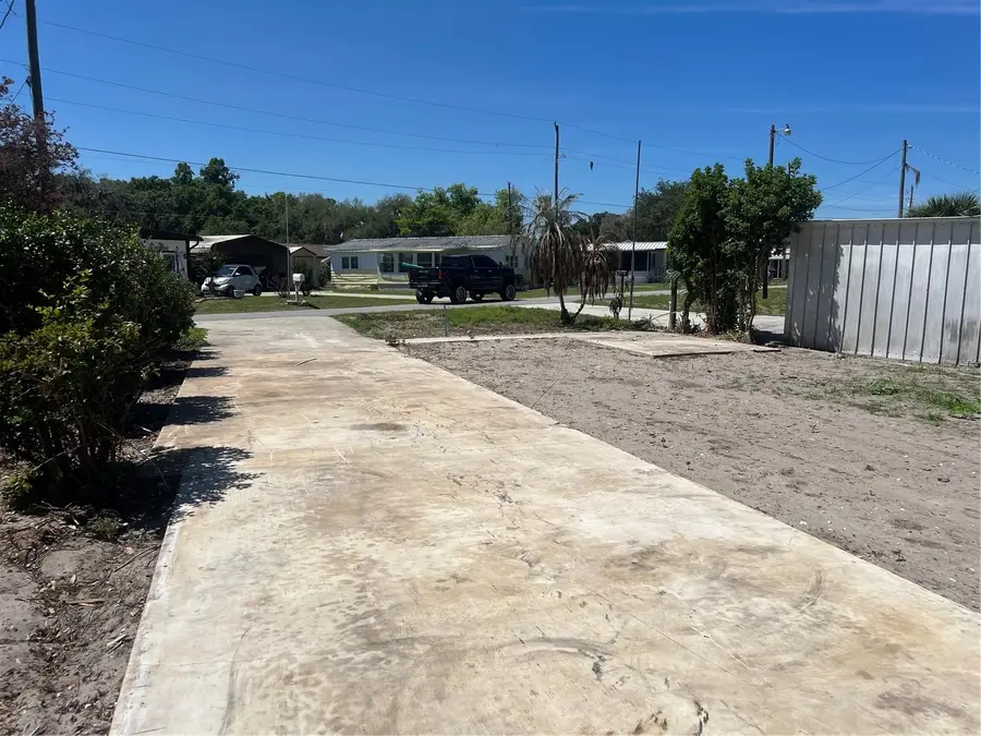 948 Cr 461, Lake Panasoffkee, FL 33538 - #3