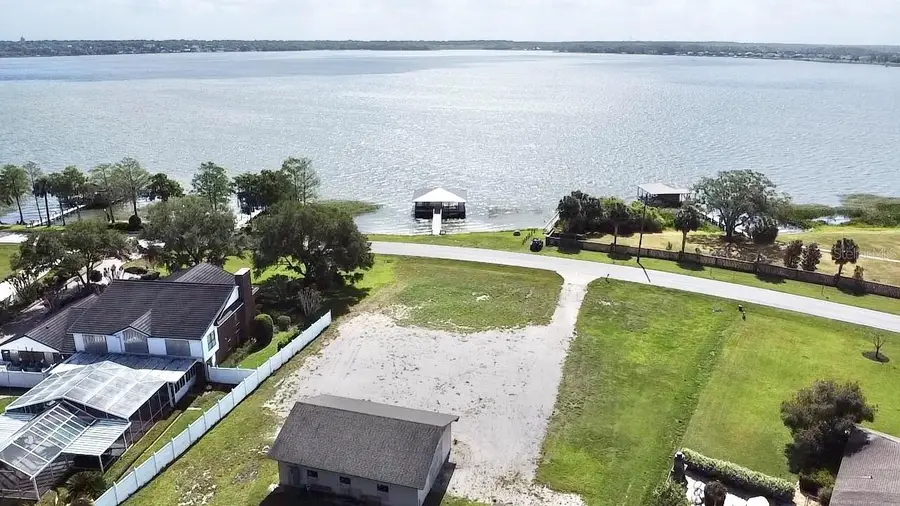 3155 Lakeshore Drive, Mount Dora, FL 32757 - #2