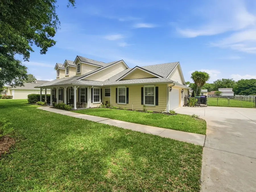 7817 Laurel View Drive, Mount Dora, FL 32757 - #2