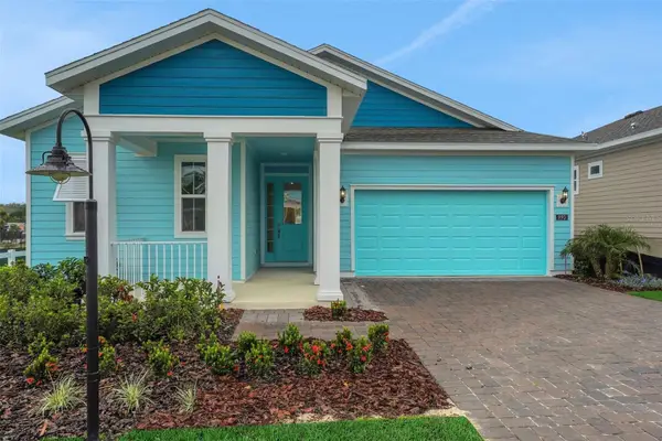 1001 Fiesta Key Circle, LADY LAKE, FL 32159