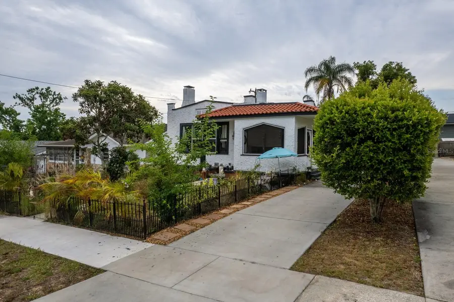 430 Osceola Avenue, Eustis, FL 32726 - #2