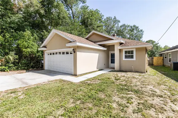 31080 Lochmore Circle, SORRENTO, FL 32776