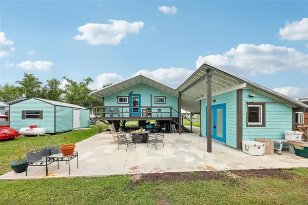 24521 Snail Road, ASTOR, FL 32102