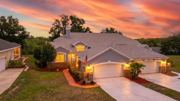 6144 Topsail Road, LADY LAKE, FL 32159