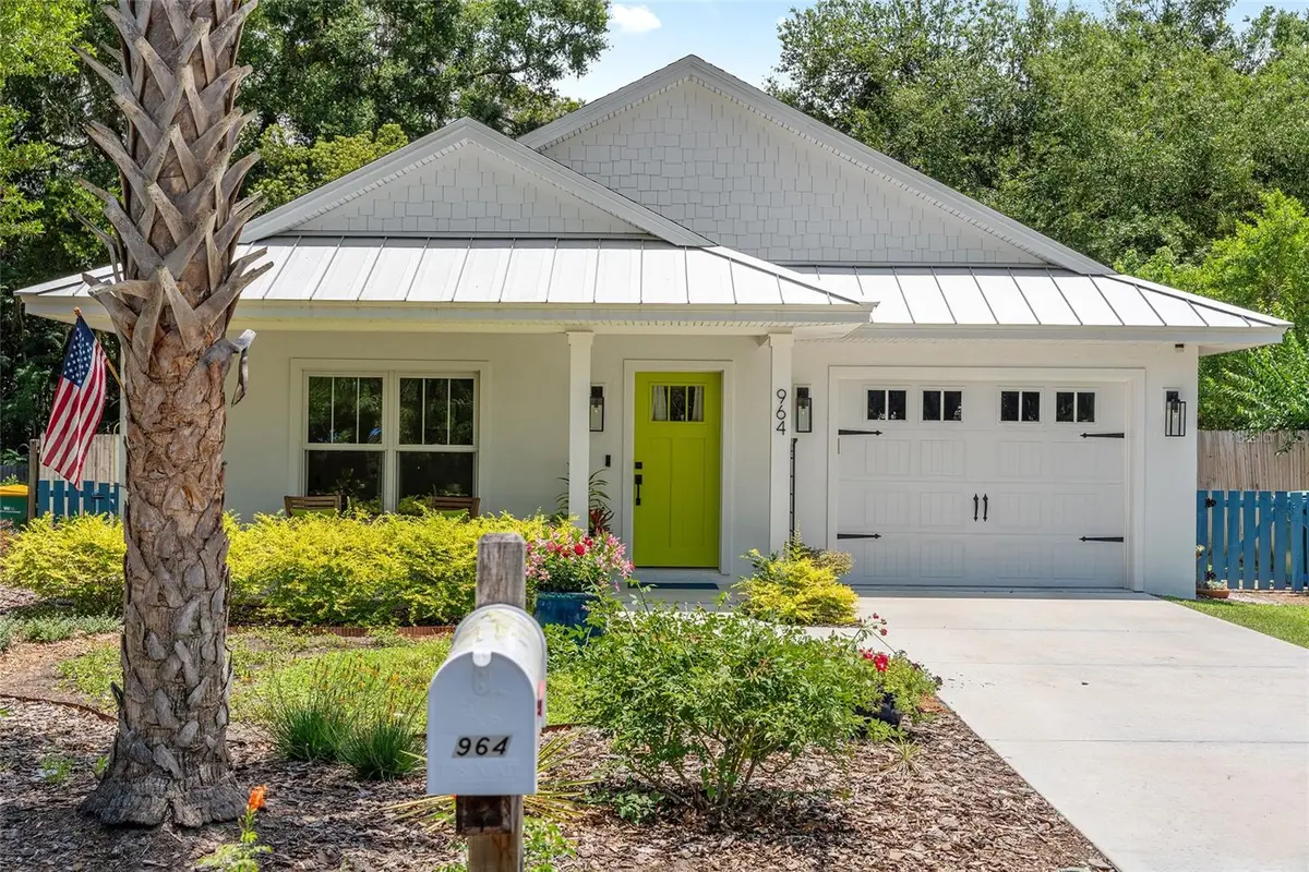 964 N Grandview Street, Mount Dora, FL 32757 - #1