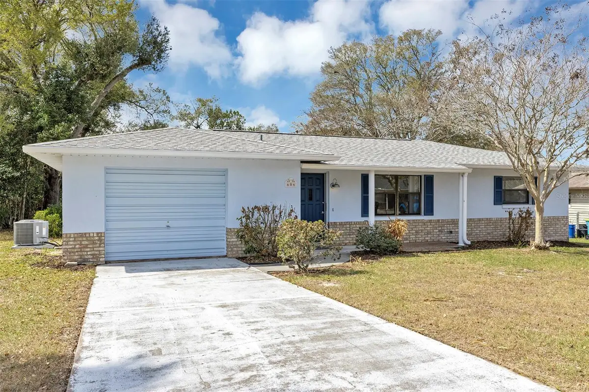 606 Third Avenue, Lady Lake, FL 32159 - #1