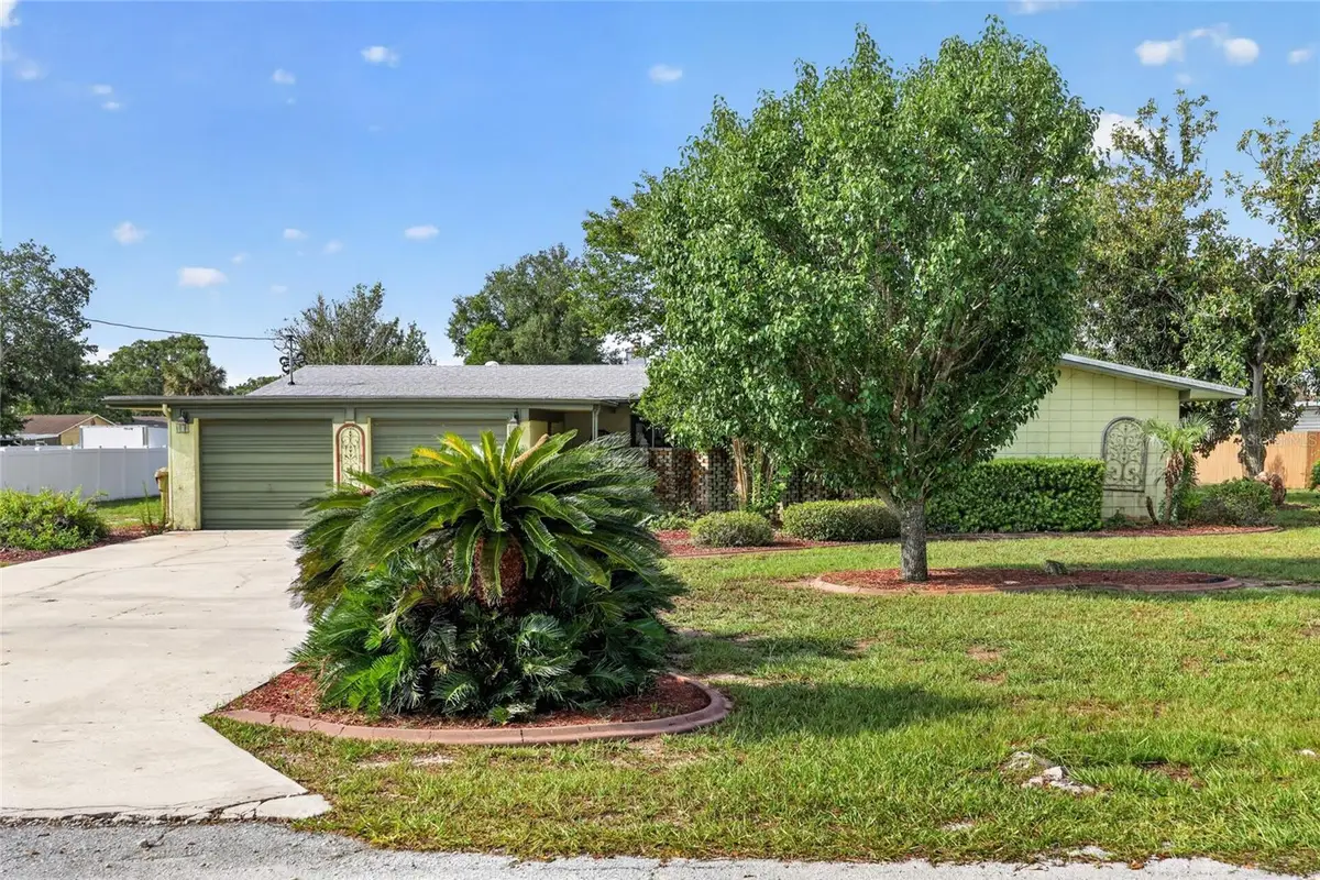 5216 Sydney Road, Fruitland Park, FL 34731 - #1