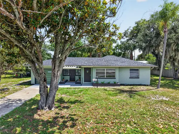 2760 Westland Road, MOUNT DORA, FL 32757