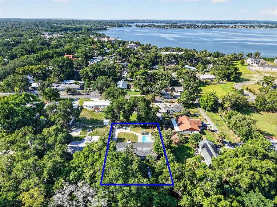 414 W 12th Avenue, Mount Dora, FL 32757 - #3
