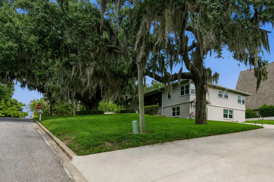490 W Desoto Street, Clermont, FL 34711 - #3