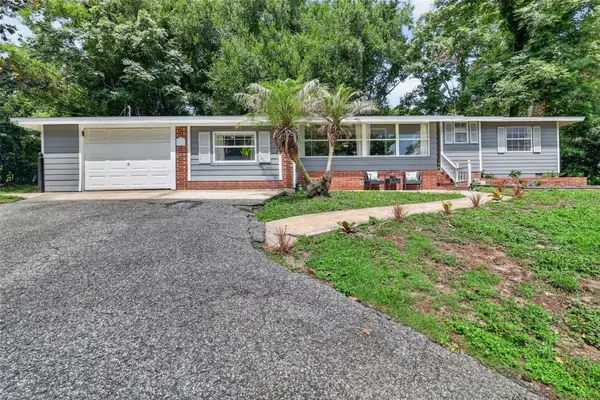 1811 Hilltop Drive, MOUNT DORA, FL 32757