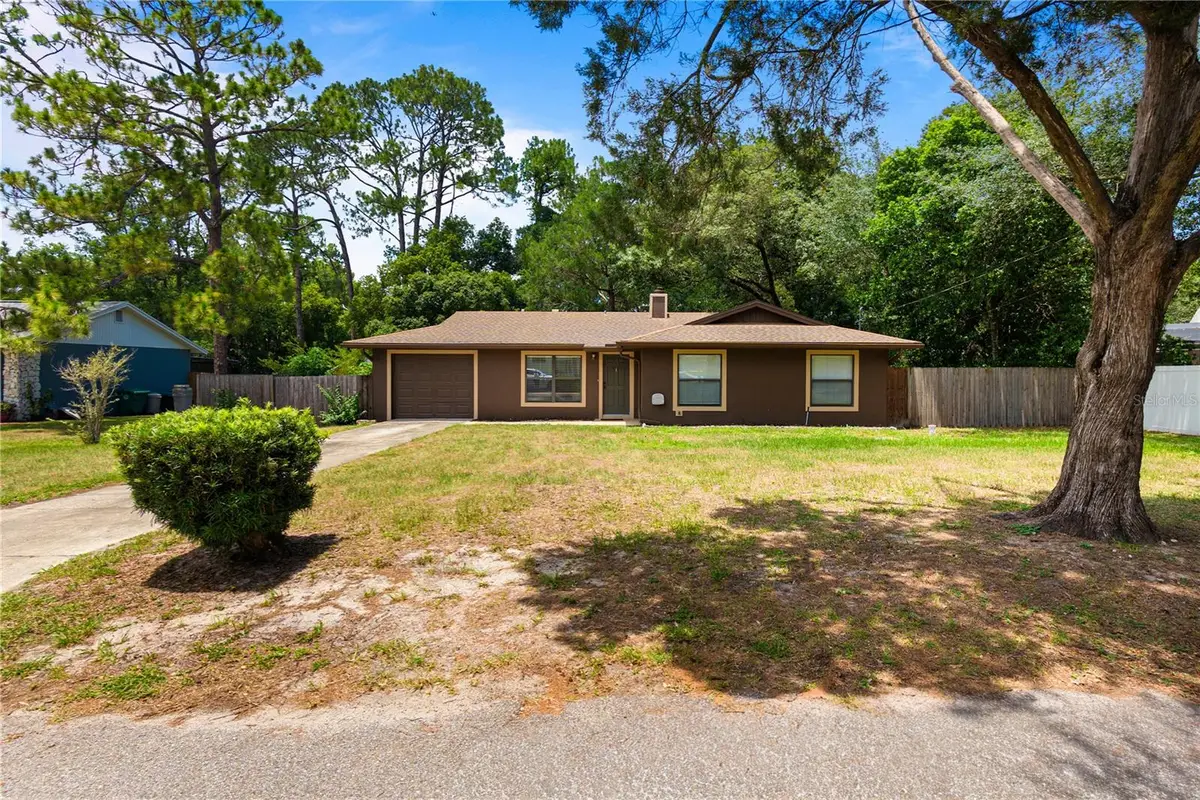 214 E Floyd Avenue, Lake Mary, FL 32746 - #1