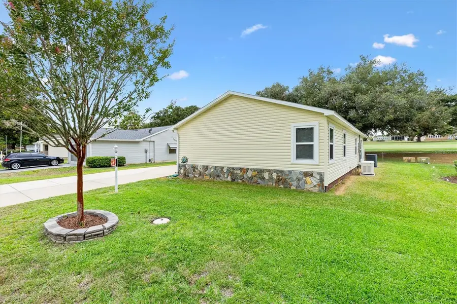 723 Heathrow Avenue, Lady Lake, FL 32159 - #3
