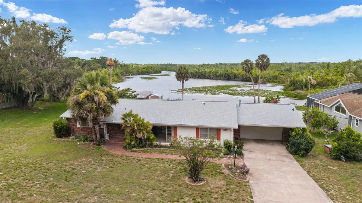 35237 Mulholland Drive, Fruitland Park, FL 34731 - #1
