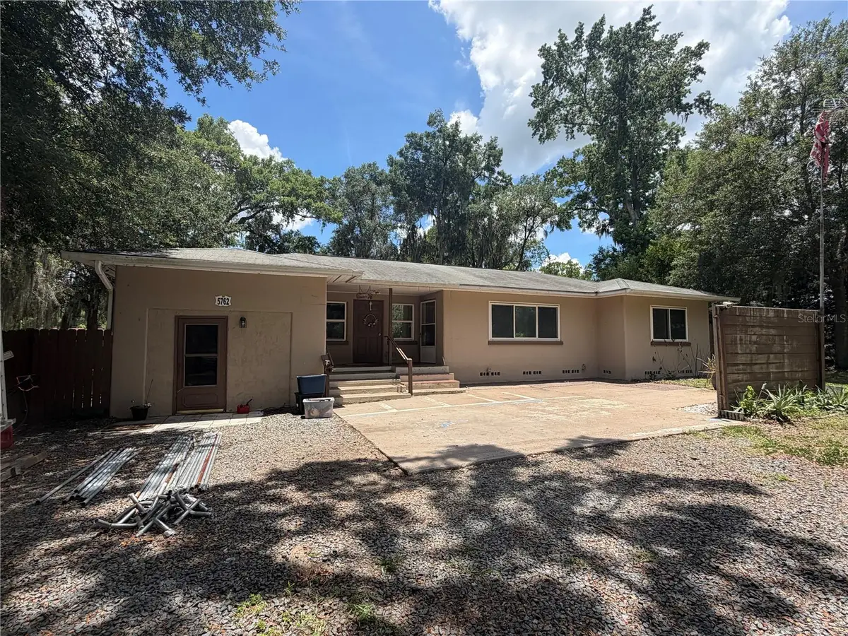5762 S Agnew Road, Belleview, FL 34420 - #1