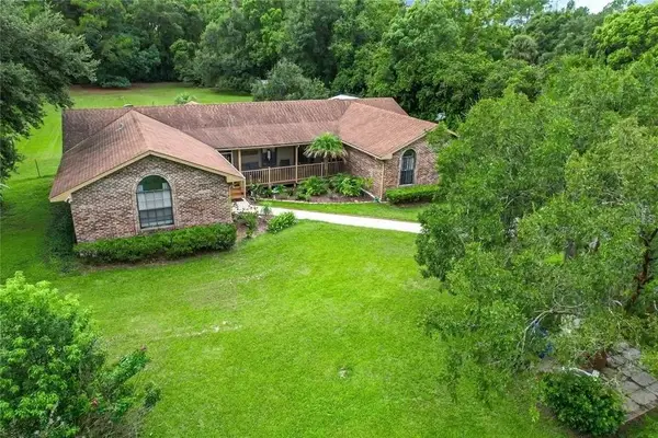 17444 East Road, UMATILLA, FL 32784