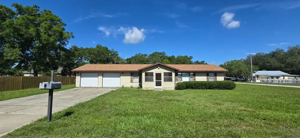 541 Sunset Avenue, Umatilla, FL 32784 - #1