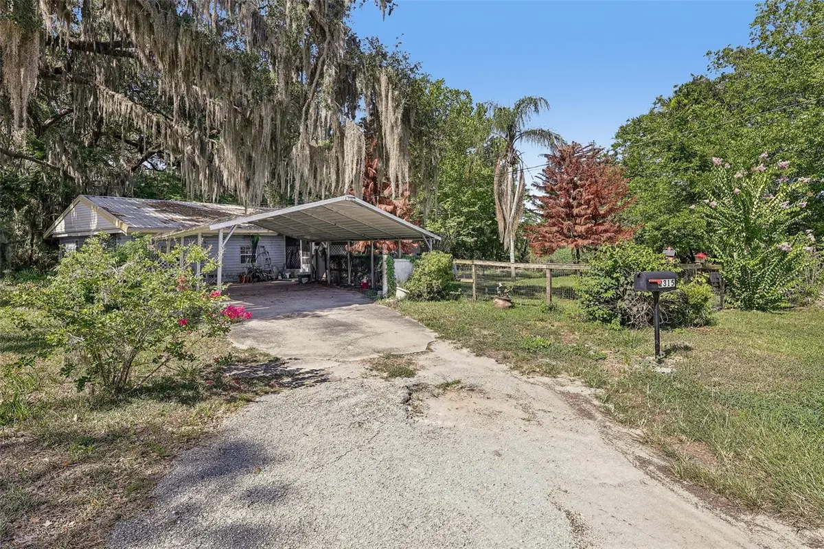 2315 Edgewater Avenue, Leesburg, FL 34748 - #1