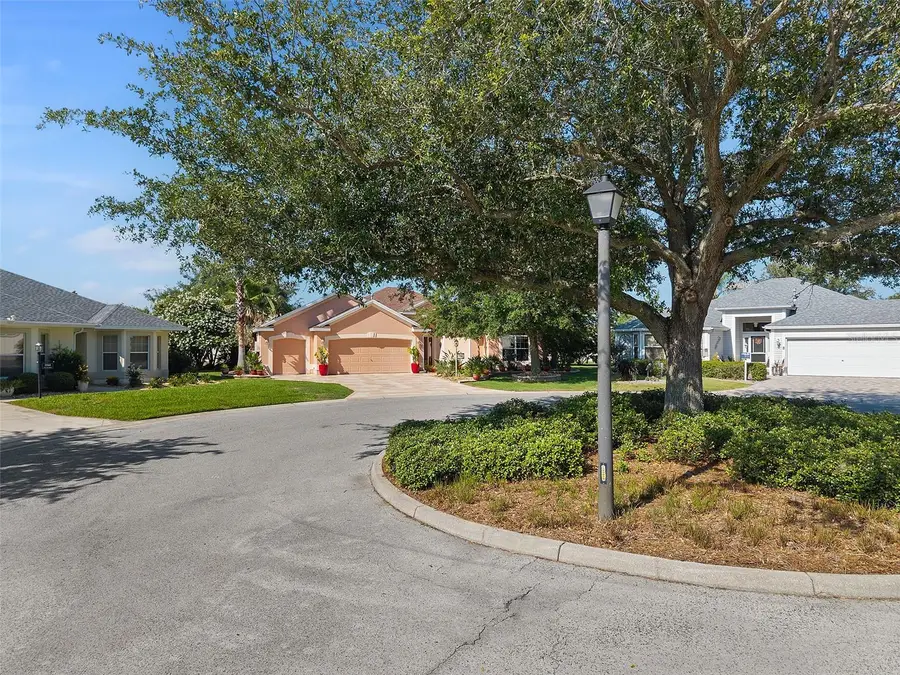 2252 Central Street, The Villages, FL 32162 - #2