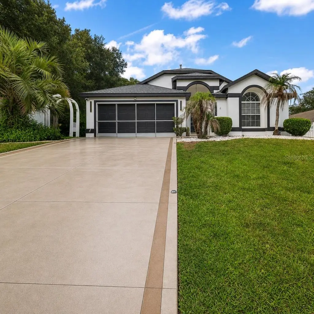33150 Kaylee Way, Leesburg, FL 34788 - #1