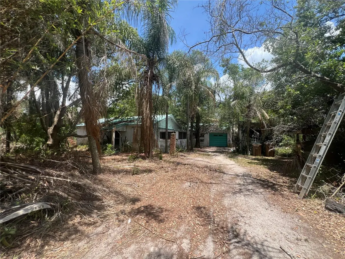 33845 Crestwood Avenue, Leesburg, FL 34788 - #1