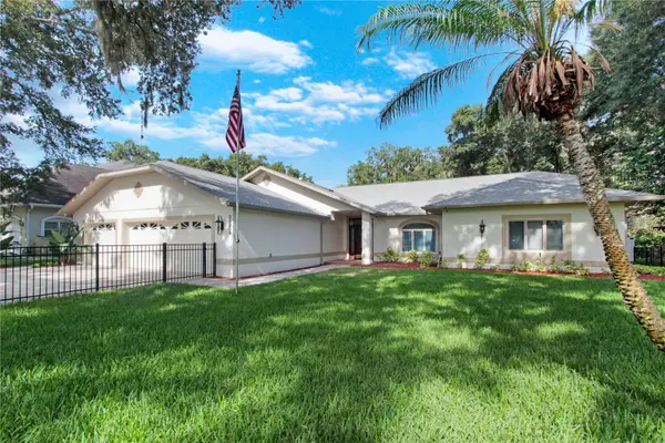 34205 Park Lane, LEESBURG, FL 34788