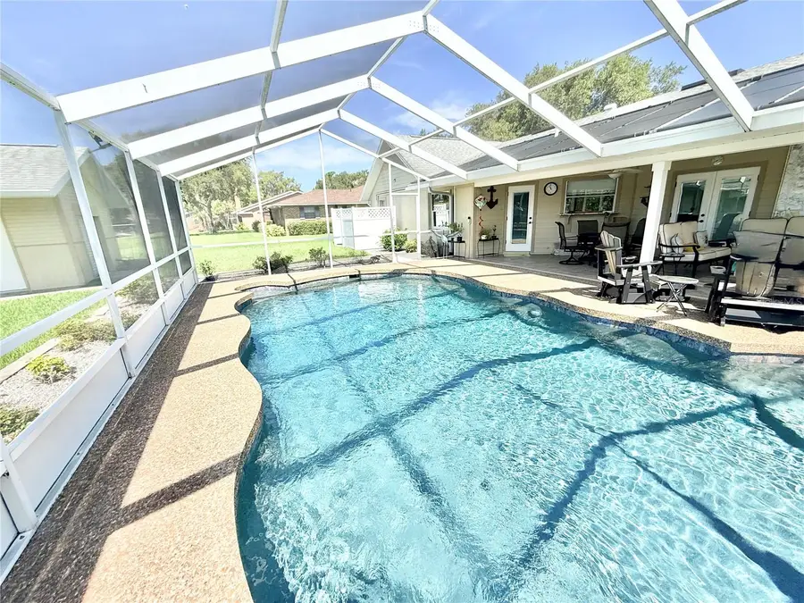 305 W Delaware Street, Tavares, FL 32778 - #3