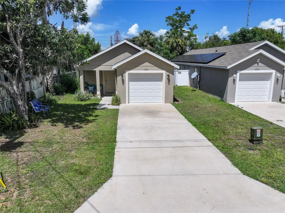 1202 S Dewey Street, Eustis, FL 32726 - #1