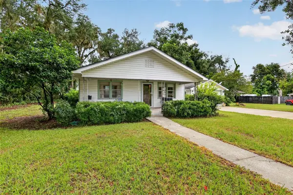 605 Stanley Avenue, WILDWOOD, FL 34785