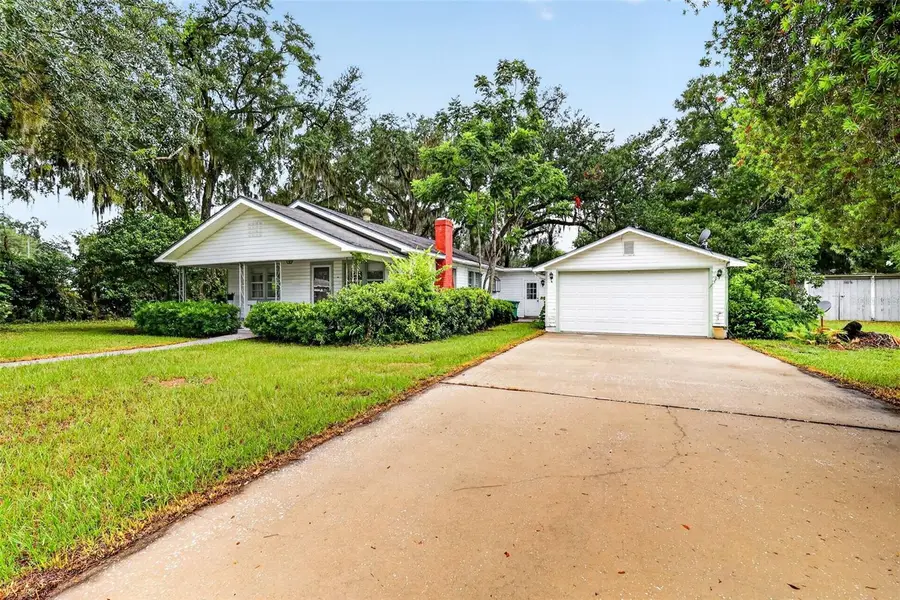 605 Stanley Avenue, Wildwood, FL 34785 - #2