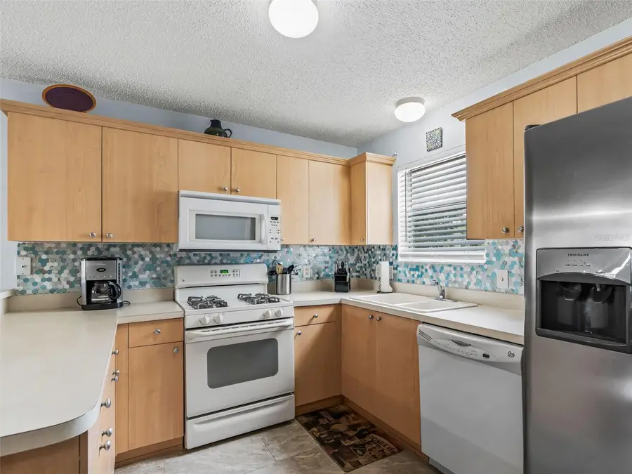 897 Livingston Loop, The Villages, FL 32162 - #2