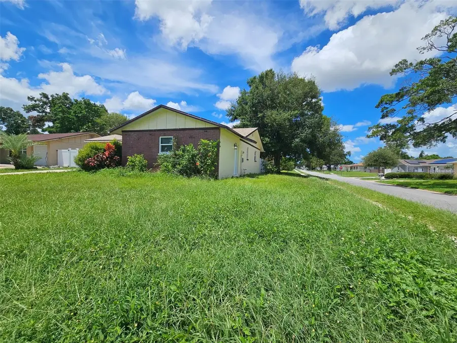 6092 Burch Street N, Saint Petersburg, FL 33709 - #2