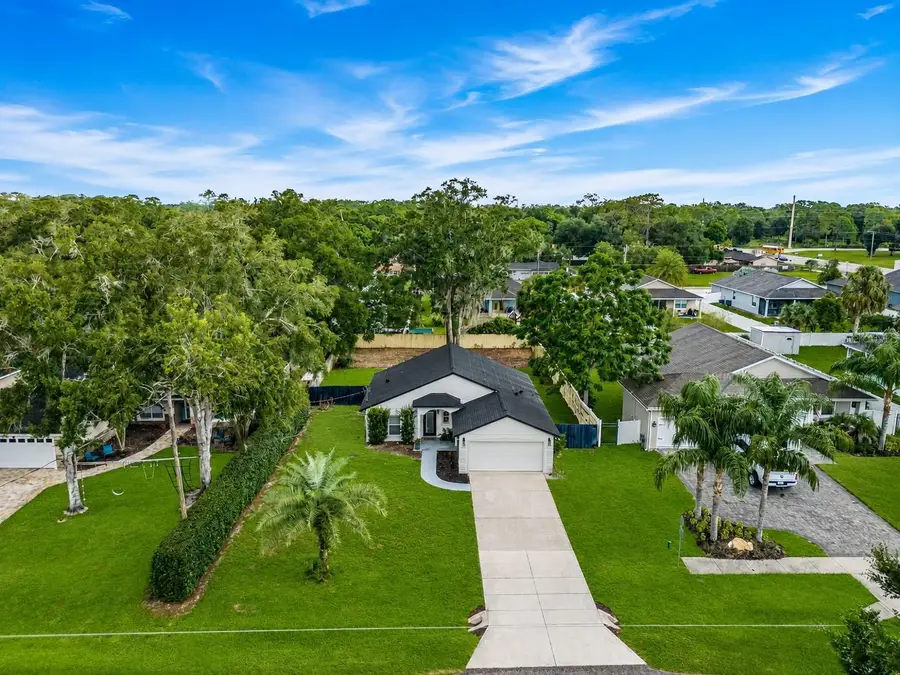 130 W 8th St, Chuluota, FL 32766 - #2
