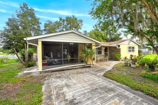 37401 Turner Drive, UMATILLA, FL 32784