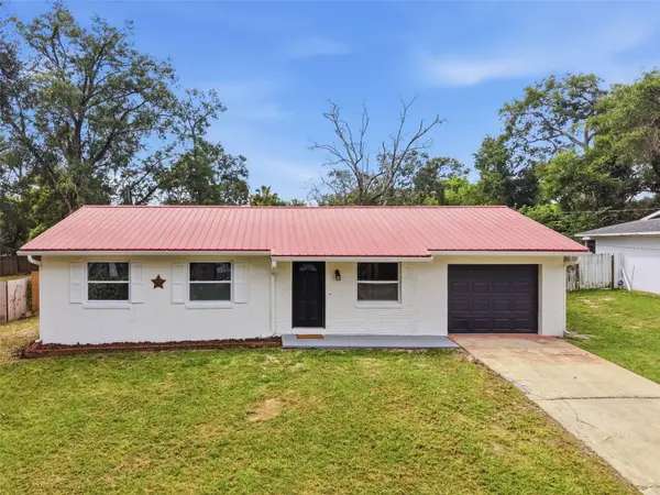 990 Liskeard Avenue, ORANGE CITY, FL 32763