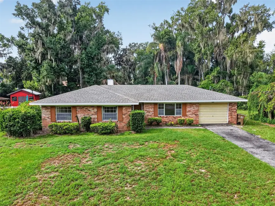 8050 Spring Drive, Yalaha, FL 34797 - #2