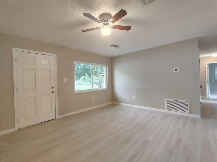 904 Hickory Avenue, Fruitland Park, FL 34731 - #3