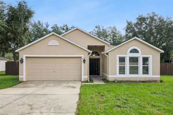 1612 Muir Circle, CLERMONT, FL 34711