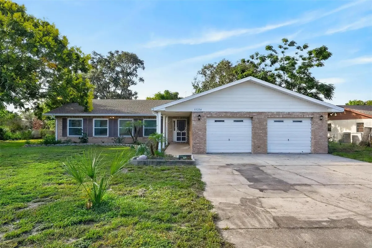 5234 Fredrick Road, Fruitland Park, FL 34731 - #1