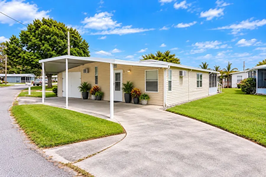1405 Westland Dr, Tavares, FL 32778 - #3