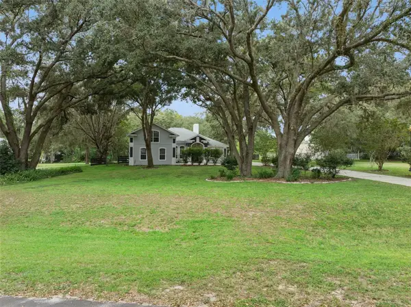 949 Hawk Landing, FRUITLAND PARK, FL 34731