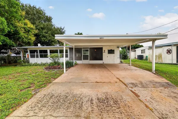 31722 Imperial Drive, TAVARES, FL 32778