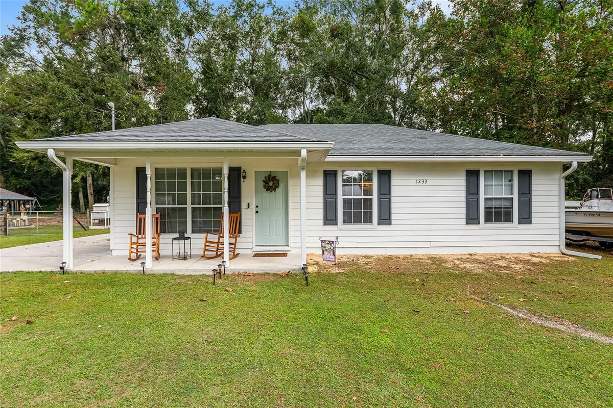 1233 SW 4th Avenue, Trenton, FL 32693 - Image #1