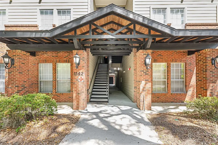 1142 SW 9th Road #103, Gainesville, FL 32601 - Image #2