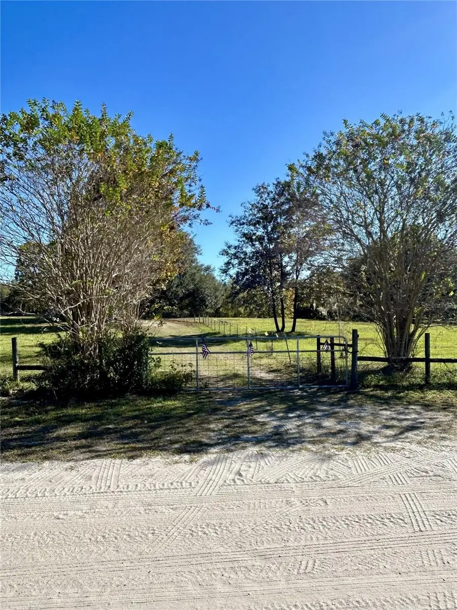 372 SW Hawk Ln, Fort White, FL 32038 - Image #3