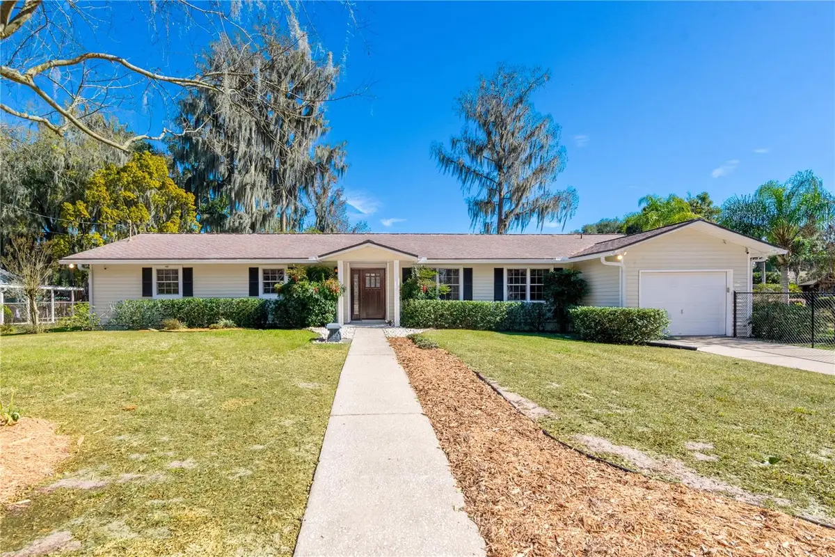 381 SE 5th Avenue, Melrose, FL 32666 - #1