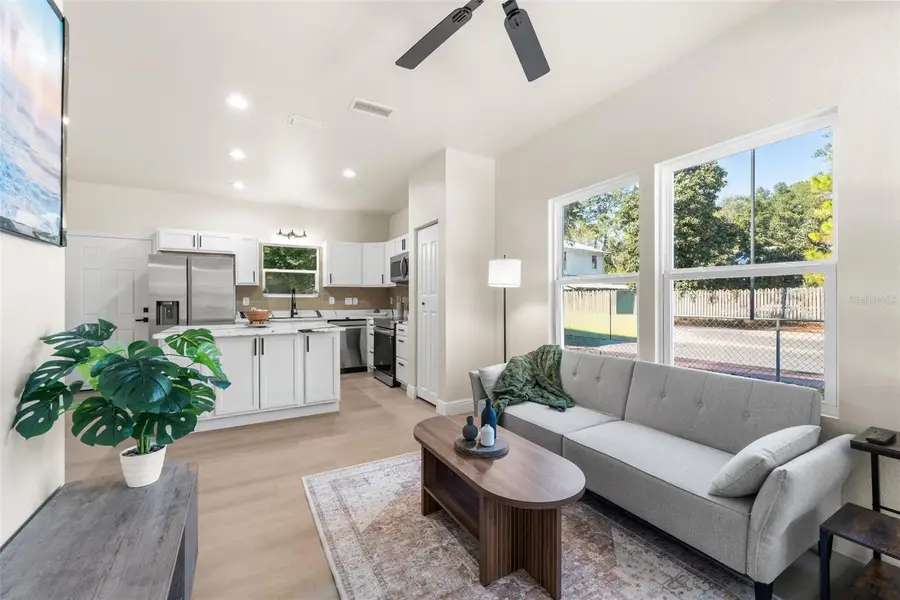 702 SE 8th Street, Gainesville, FL 32601 - Image #3