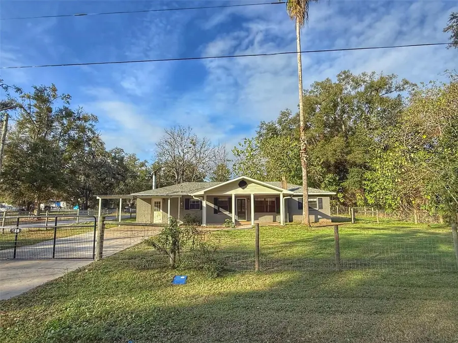 825 NW 3rd Avenue, Trenton, FL 32693 - Image #2