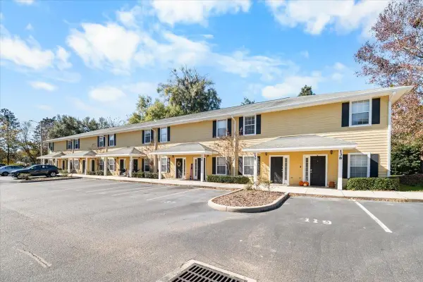 2945 SW 35th Place #137, GAINESVILLE, FL 32608